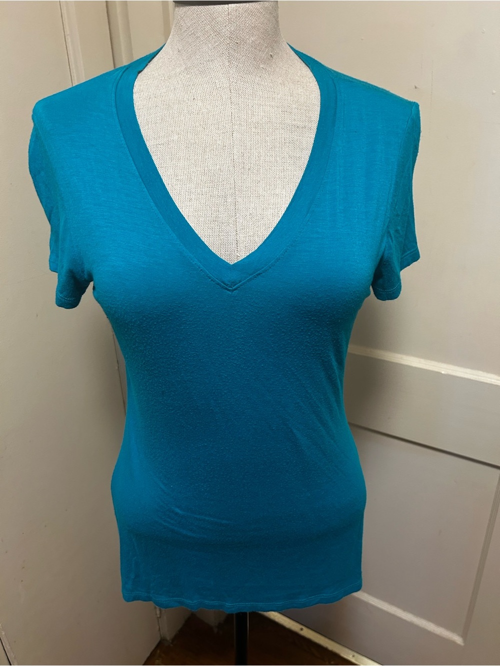 Michael Kors V-Neck Short Sleeve Tee in Teal Blue